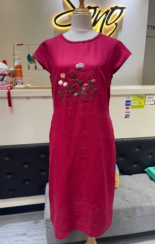 SONO - Đầm linen cổ đan thêu ngực