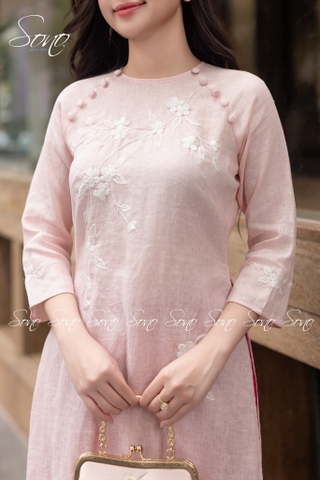 SONO - Áo dài linen thêu hoa trắng toàn thân