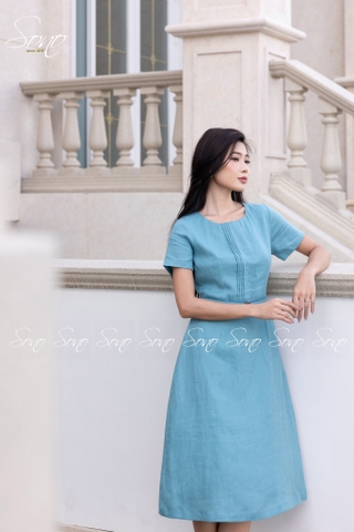 SONO - Đầm linen chạy li ngực kèm belt