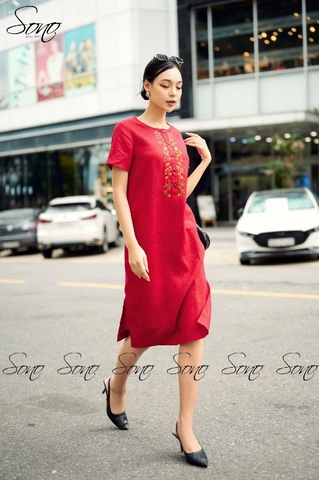 SONO - Đầm linen cổ tròn thêu hoa