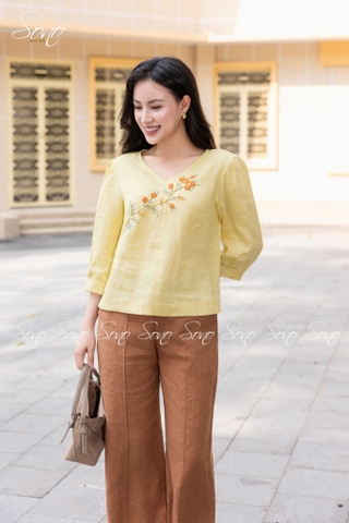 SONO - Áo linen cổ tim tay lỡ thêu hoa sim