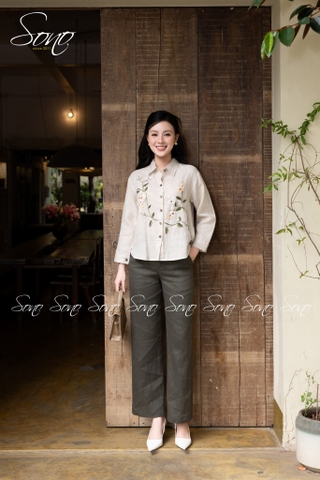 SONO - Áo sơ mi linen thêu hoa đối xứng