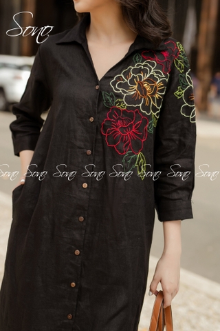 SONO - Đầm linen sơ mi thêu hoa vai