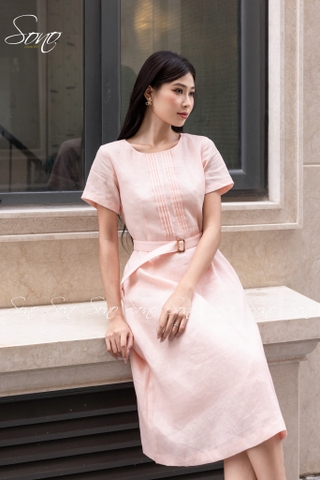 SONO - Đầm linen chạy li ngực kèm belt