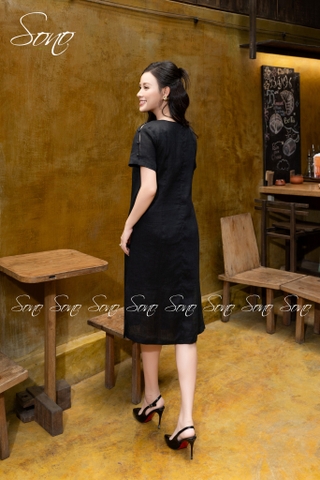 SONO - Đầm linen nút bọc tay thêu chim