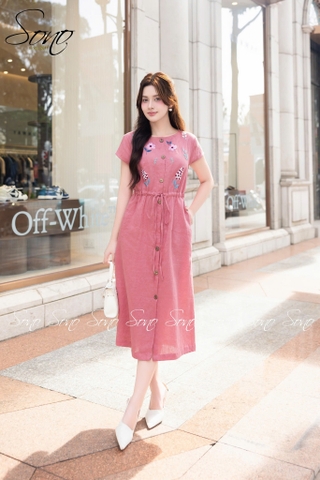 SONO - Đầm linen rút dây thêu nhiều hoa