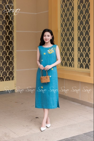SONO - Đầm linen sát nách thêu nhánh hoa vàng