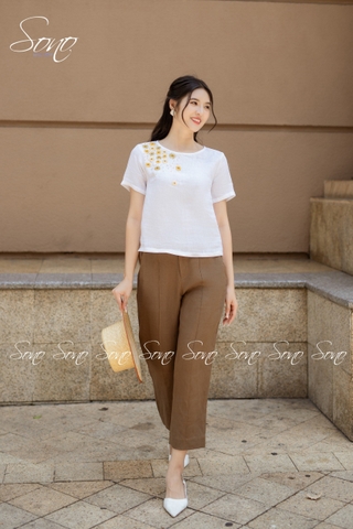 SONO - Áo linen thêu hoa nhí ở vai