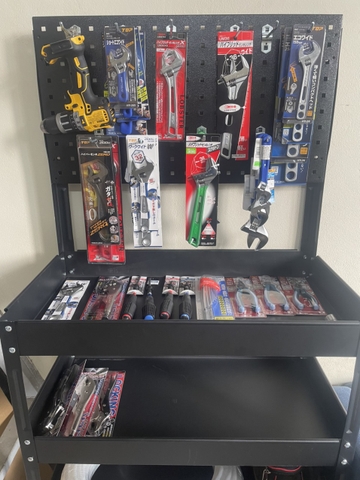 Xe đẩy 3 tầng có gá treo đồ