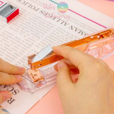 [HOTIS] Bấm kim trong suốt 4 màu hottrend sang trọng dùng decor bàn học, bàn làm việc