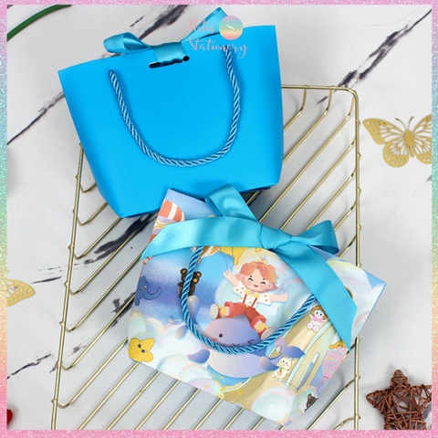 [HOTIS] Túi giấy đựng quà tặng nhiều hình xinh xắn có quai xách và tặng kèm ruy băng thắc nơ