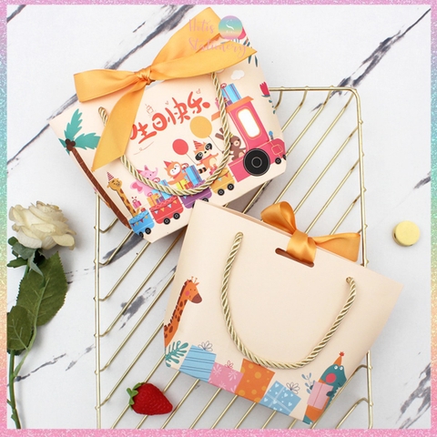 [HOTIS] Túi giấy đựng quà tặng nhiều hình xinh xắn có quai xách và tặng kèm ruy băng thắc nơ