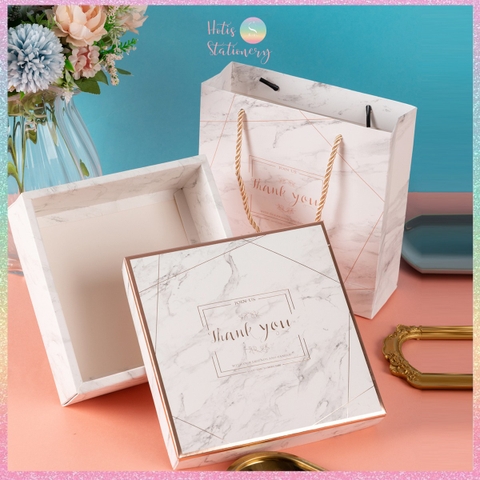 [HOTIS] 14 mẫu - Set Hộp đựng quà tự gấp kèm Túi giấy tiện lợi tiết kiệm hơn KT 20x20x6cm