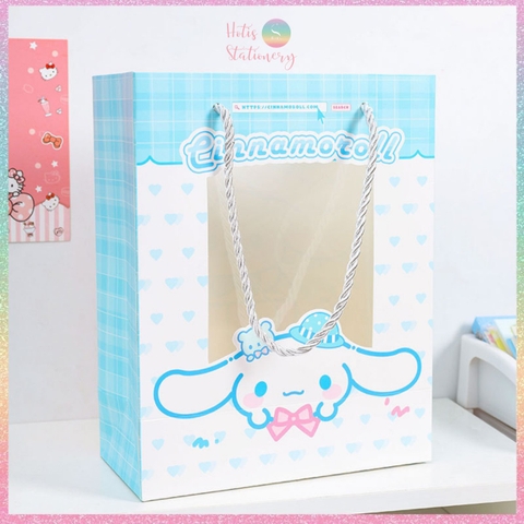 [HOTIS] Túi giấy đựng quà tặng hoạt hình Sanrio mặt kính trong suốt - 24x19x9cm