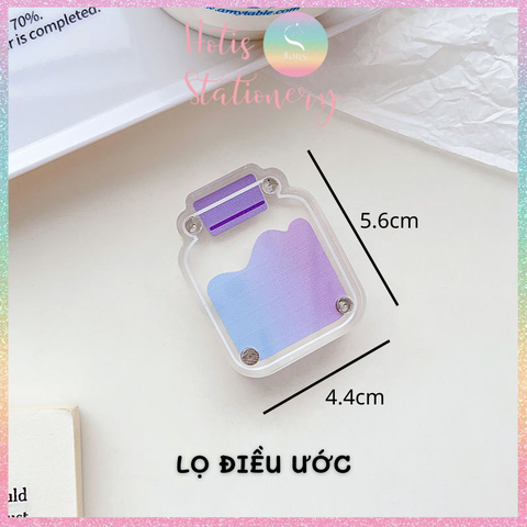 [HOTIS] Khung acrylic mini hoạt hình trong suốt khóa nam châm đựng ảnh thẻ để bàn