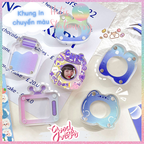 [HOTIS] Khung acrylic mini hoạt hình trong suốt khóa nam châm đựng ảnh thẻ để bàn