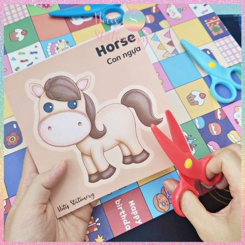 [HOTIS] Set 40 tờ bé làm quen cách cầm kéo tập cắt giấy và học từ vựng Tiếng Anh, đồ chơi phát triển kỹ năng
