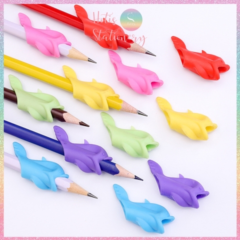 [HOTIS] Set 10 cá heo cầm bút chì, dụng cụ tập viết chữ đẹp cho bé, dụng cụ định vị cầm bút silicon