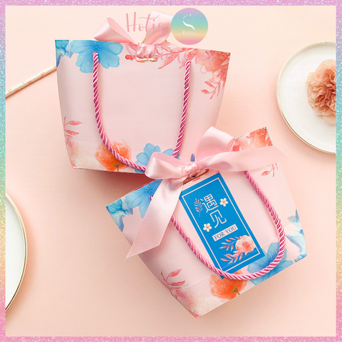 [HOTIS] Túi giấy đựng quà tặng nhiều hình xinh xắn có quai xách và tặng kèm ruy băng thắc nơ