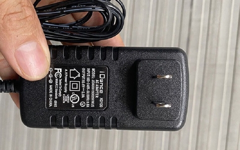 Sạc loa Marshall Stockwell