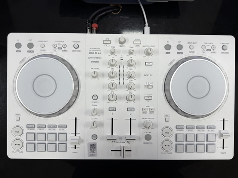 Bàn DJ Pioneer DDJ-FLX4 Trắng Likenew