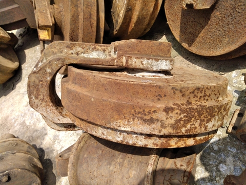 Bánh Dẫn Hướng EX100/120