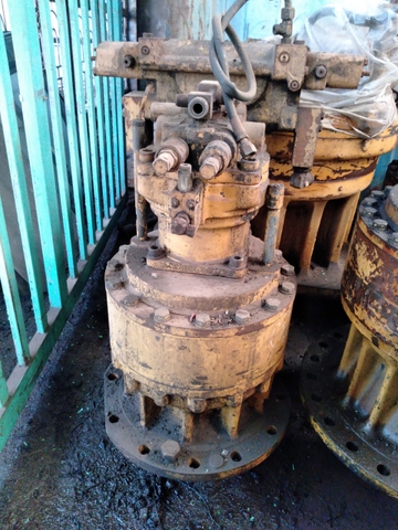Ụ Quay Toa E350