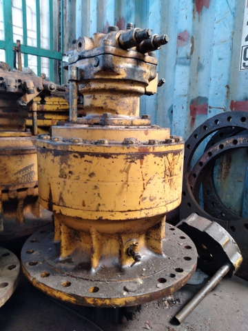 Ụ Quay Toa E330B
