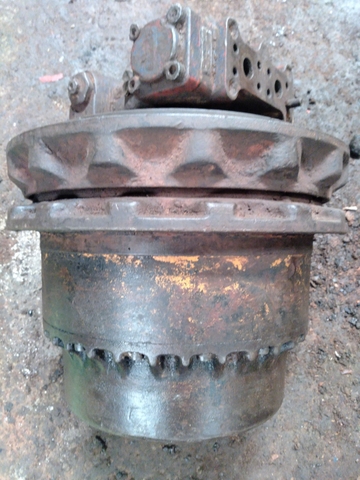 Di Chuyển Bánh Xích S260