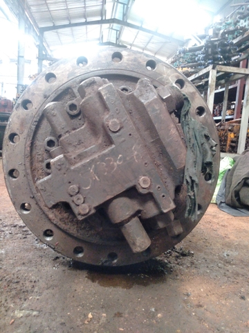 Di Chuyển Bánh Xích SK330-8