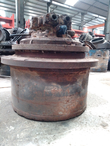 Di Chuyển Bánh Xích SK480-6