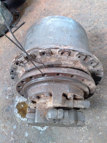Di Chuyển Bánh Xích SK220-1
