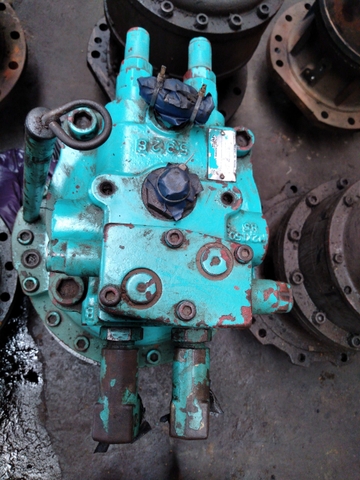 Motor Quay Toa SK220-2