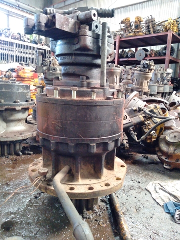 Ụ Quay Toa CAT325