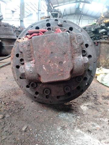 Di Chuyển Bánh Xích SK120-6