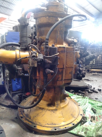 Bơm Tổng PC200-3