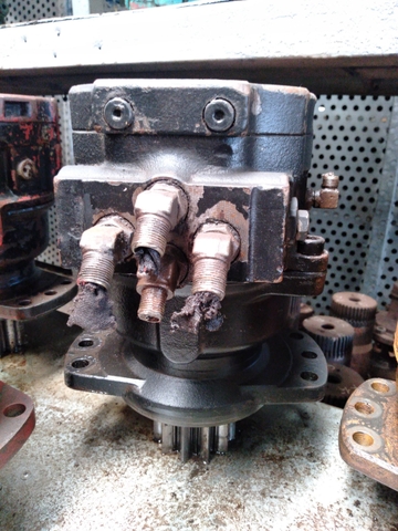 Ụ Quay Toa ZX30