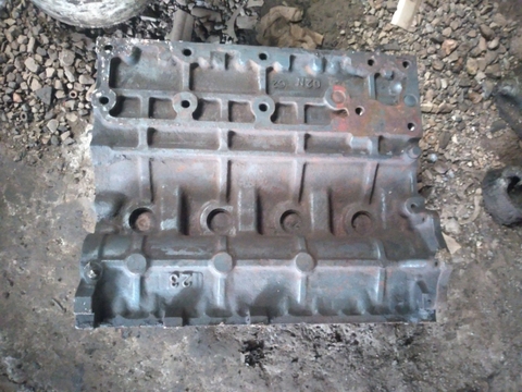Lốc Động Cơ V2203