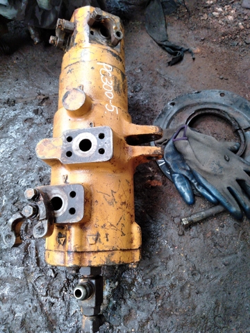 Trục Trung Tâm PC300-5