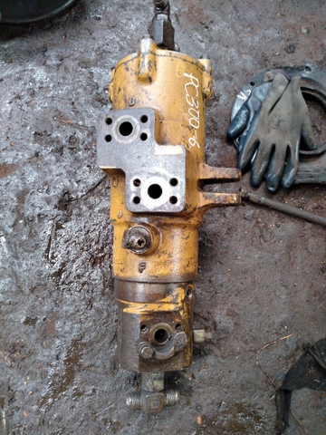 Trục Trung Tâm PC300-6