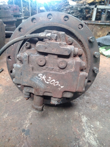 Di Chuyển Bánh Xích SK300-1