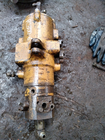Trục Trung Tâm PC300-6