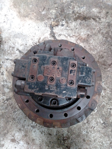 Di Chuyển Bánh Xích E320B