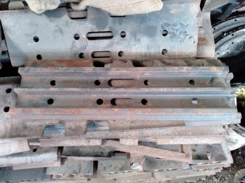 LÁ XÍCH MỚI EX200-1/SH280/LS280/DH220-3 (LẮP GUỐC)
