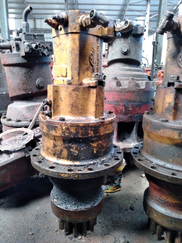 Ụ Quay Toa CAT 212