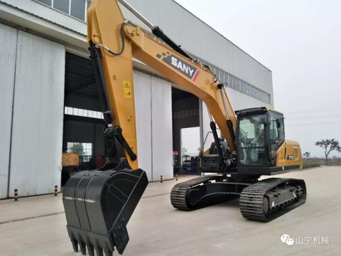 Máy đào SY215C