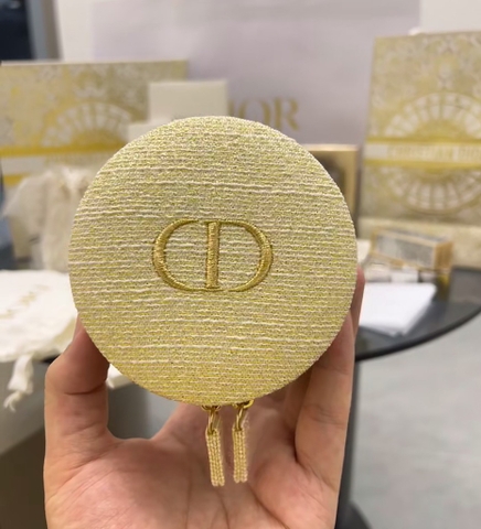 Túi Tròn Vàng DIOR Mini Travel Gift
