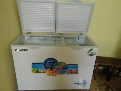 Tủ đông bán hàng 240l