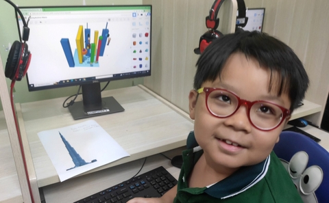 Các học viên trong CLB Xây dựng