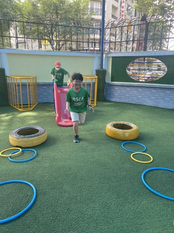 Lớp 3 vừa vui chơi vừa khám phá tầm quan trọng của việc giữ hình thể cân đối!